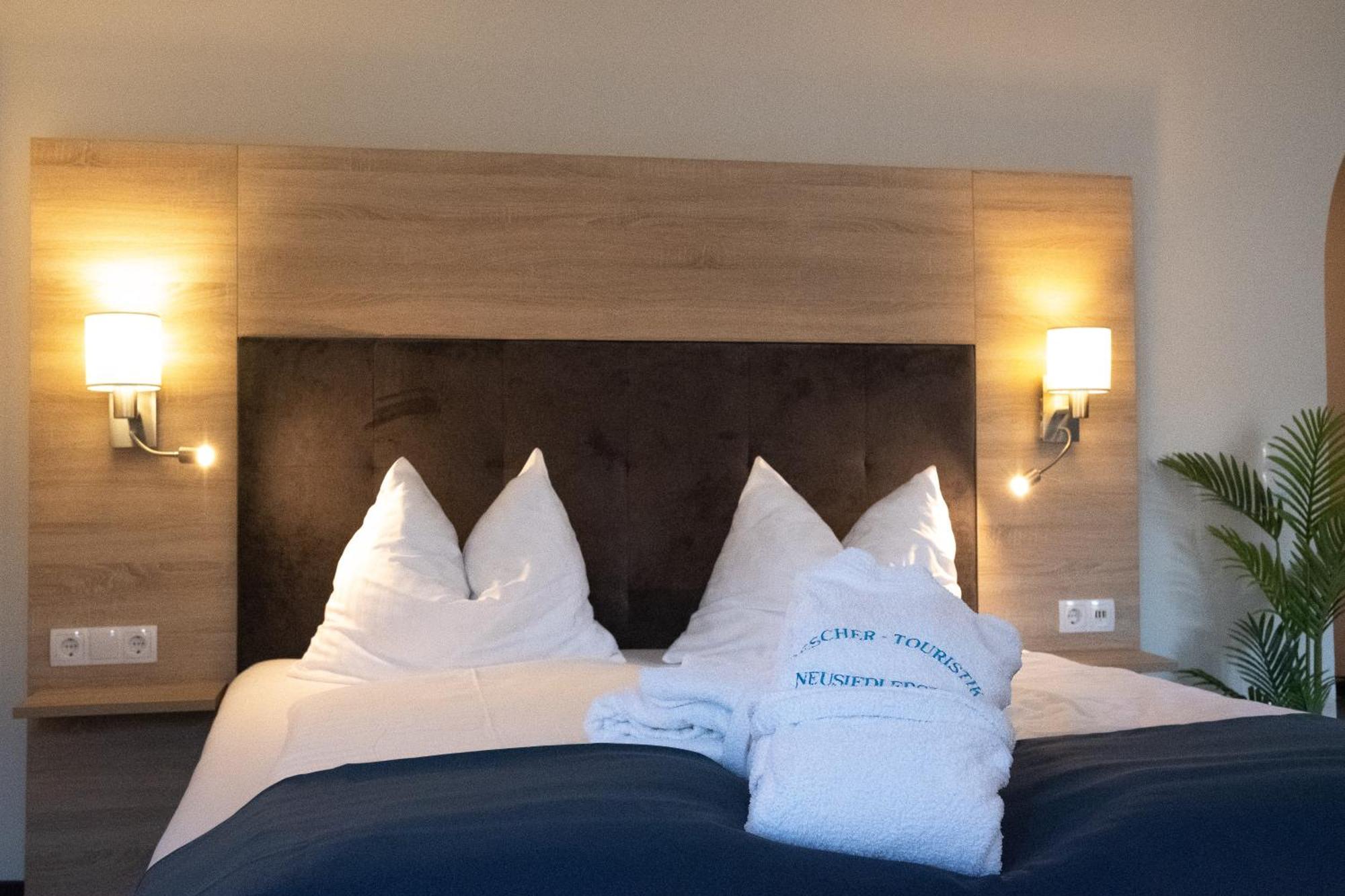 Hotel Am Greiner 루스트 외부 사진